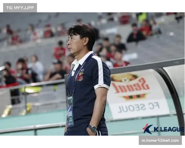 首尔主帅金基东谈双线作战挑战 球员主动请战展现球队斗志